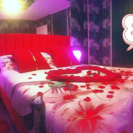 Romantisme Et Glamour 2 Avec Spa , Clim Et Jardin Dijon Zewnętrze zdjęcie