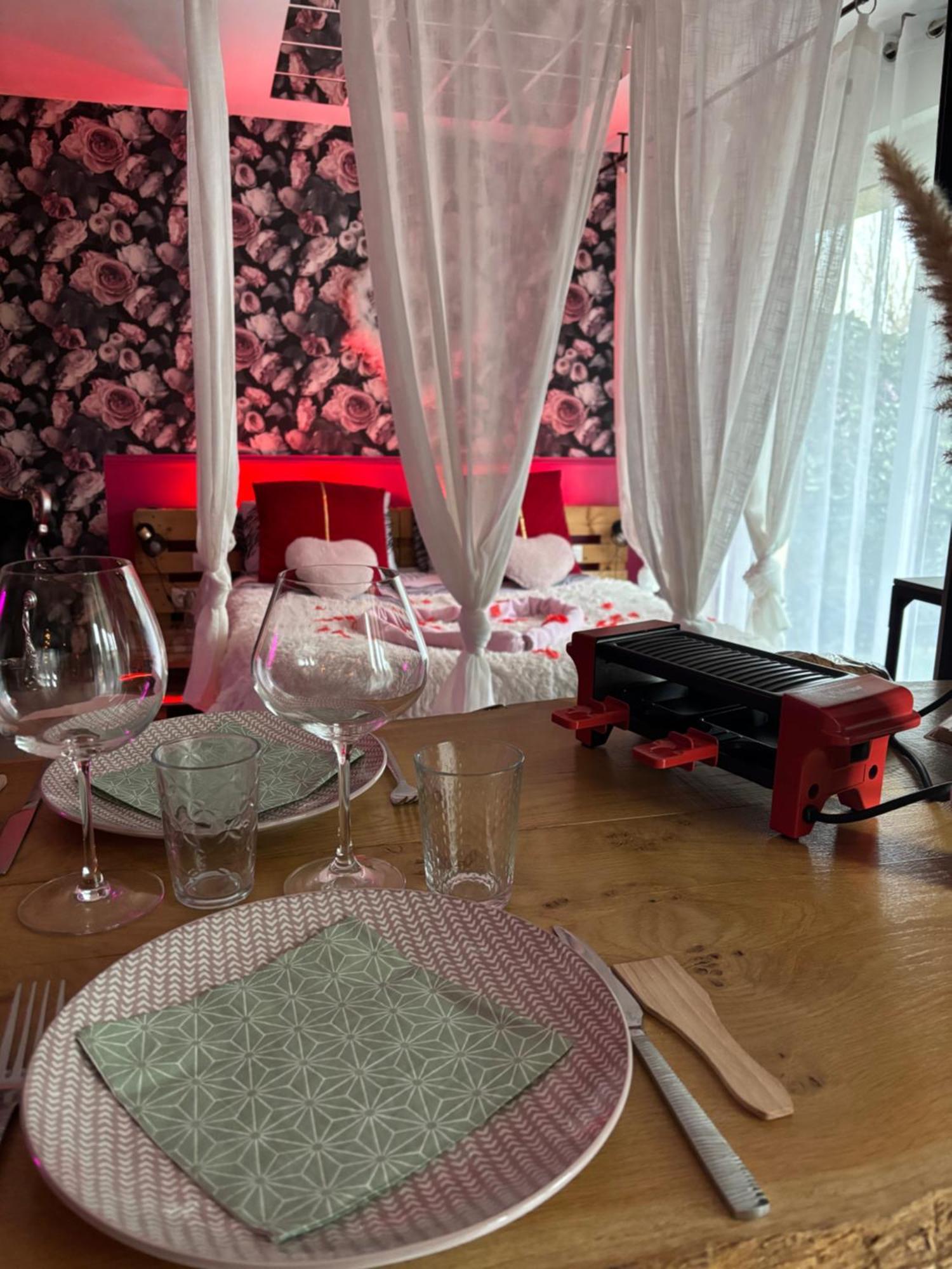 Romantisme Et Glamour 2 Avec Spa , Clim Et Jardin Dijon Zewnętrze zdjęcie